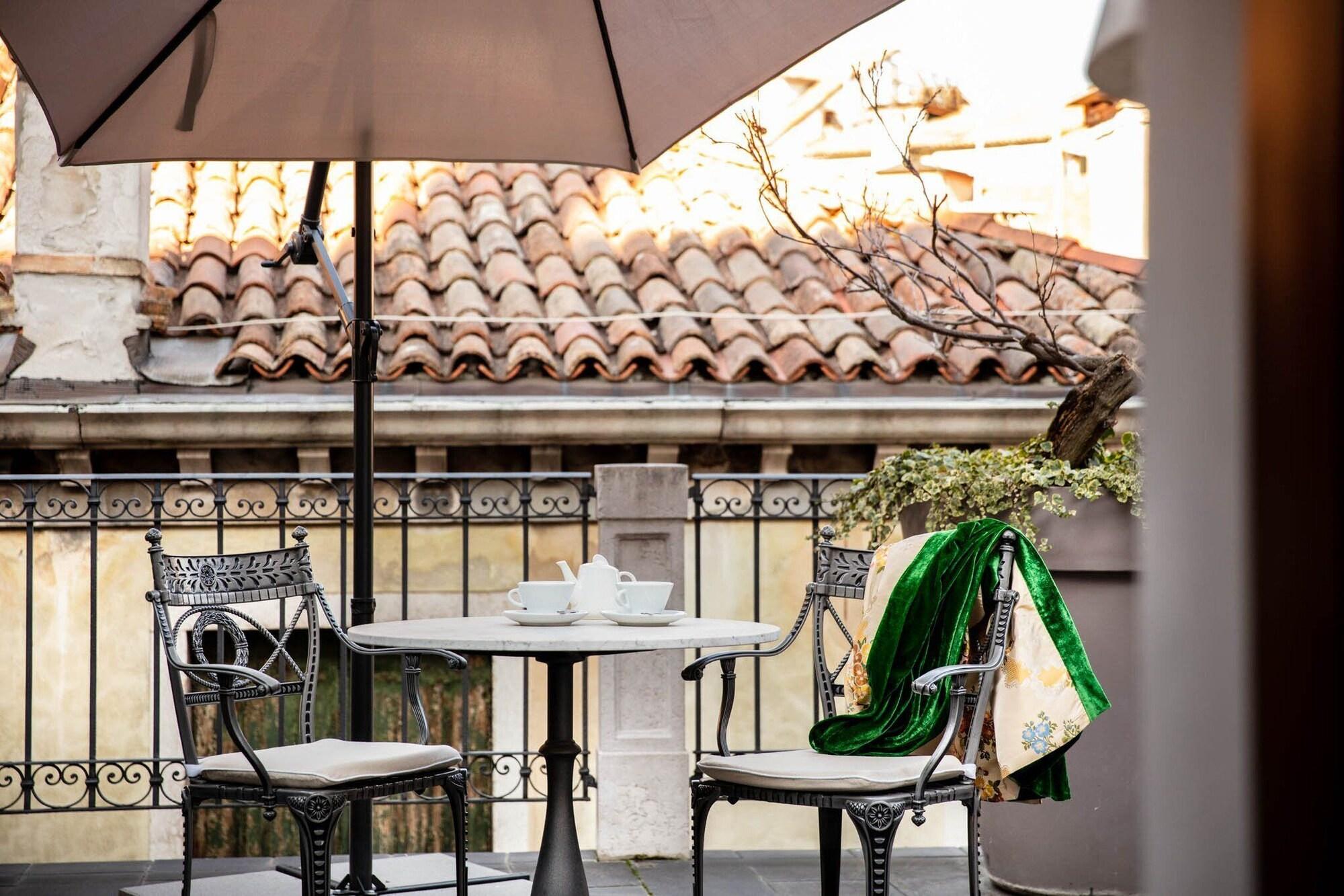 Palazzina Grassi Hotel Venice Luaran gambar